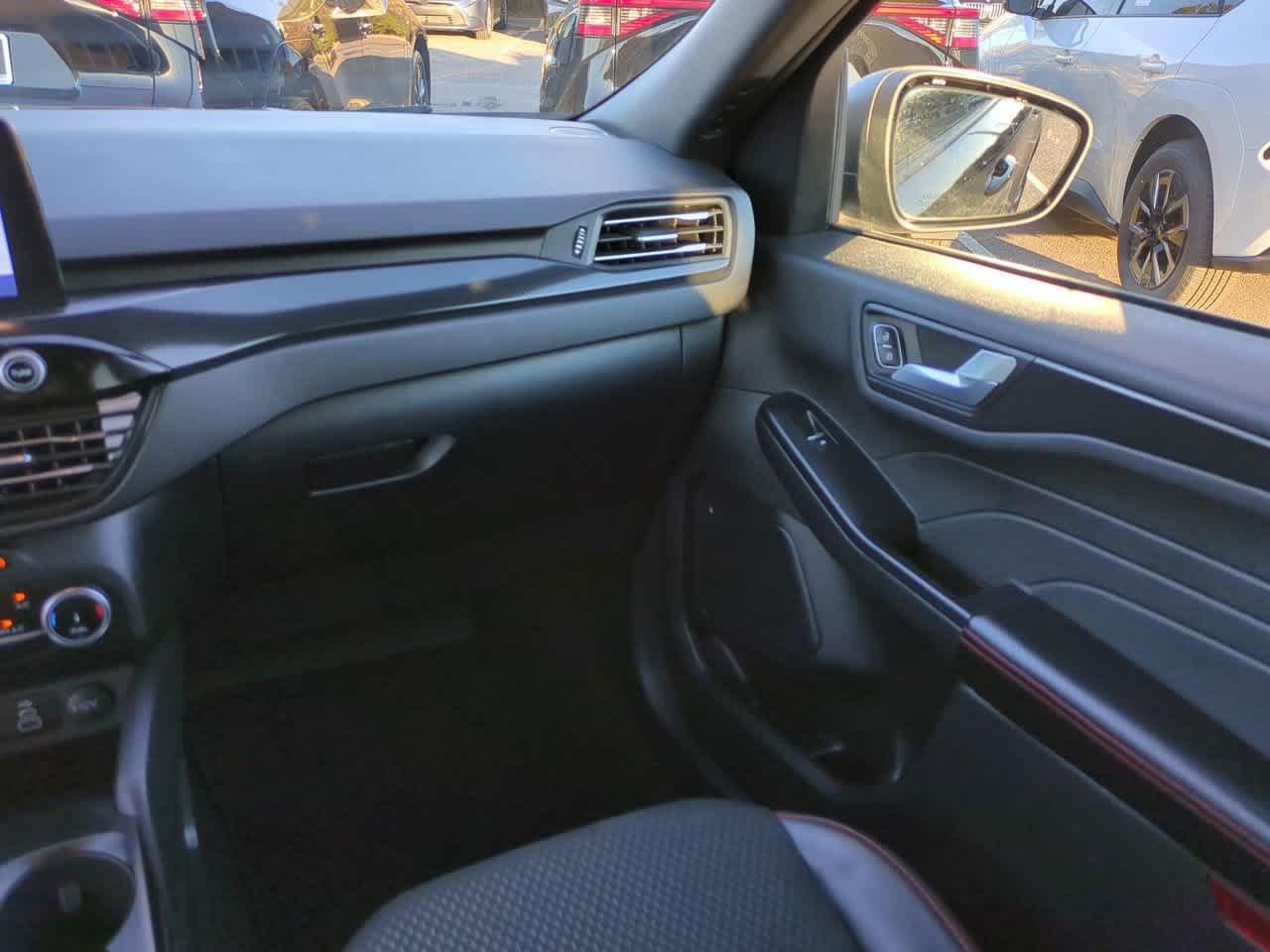 Ford Escape St-Line Awd - Thumbnail 15