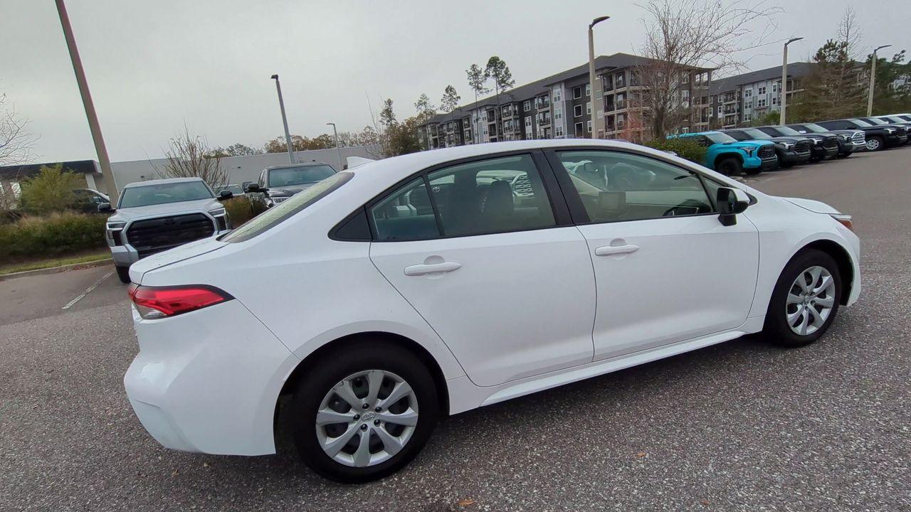 Toyota Corolla Hybrid Le Fwd 4Dr Car - Thumbnail 2