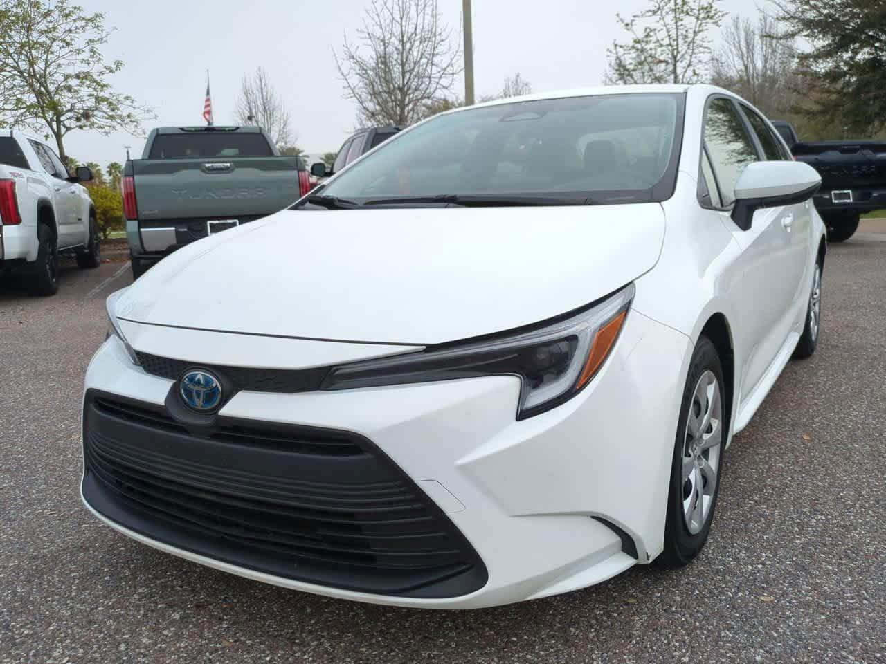 Toyota Corolla Hybrid Le Fwd 4Dr Car - Thumbnail 3