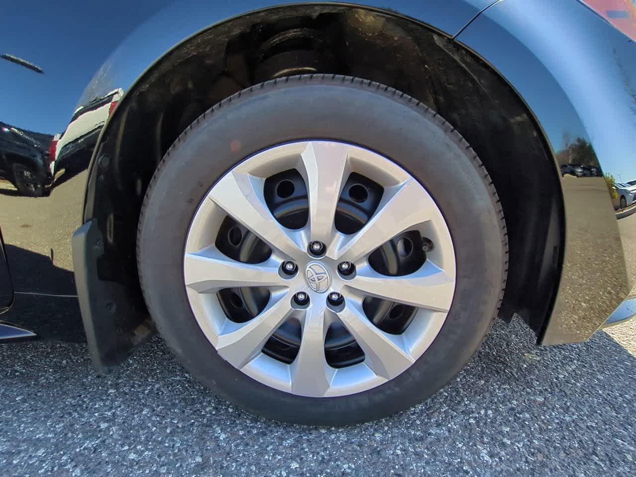 Toyota Corolla Le Fwd 4Dr Car - Thumbnail 12