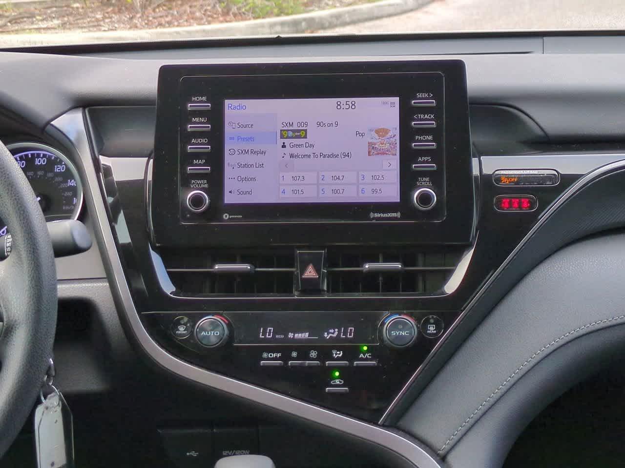 Toyota Camry Le Fwd 4Dr Car - Thumbnail 17