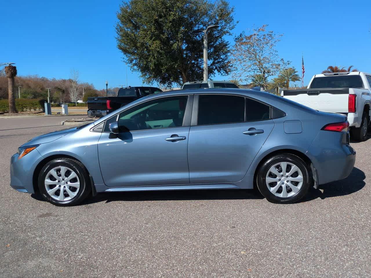 Toyota Corolla Le Fwd 4Dr Car - Thumbnail 4