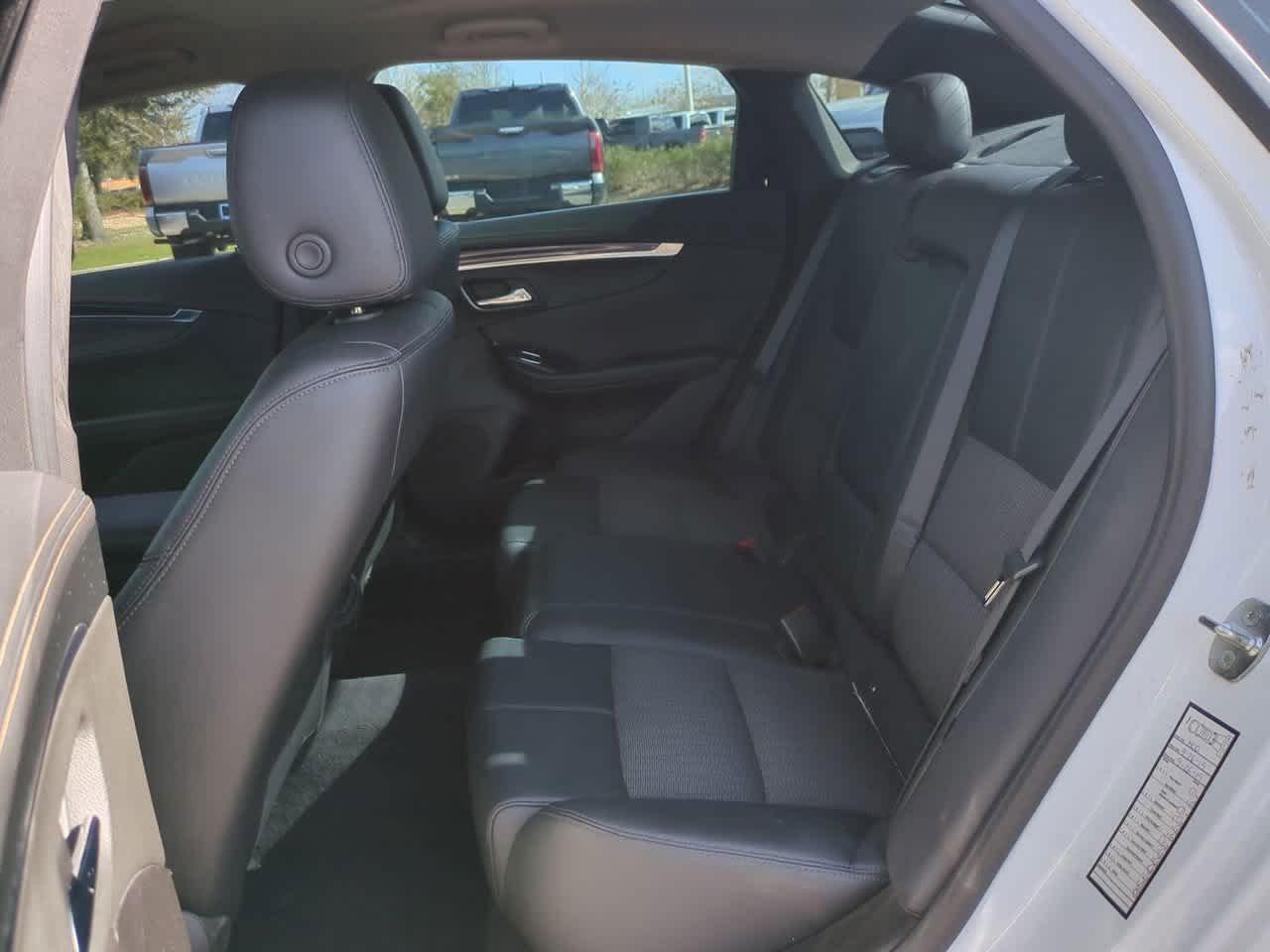 Chevrolet Impala Lt Fwd - Thumbnail 14