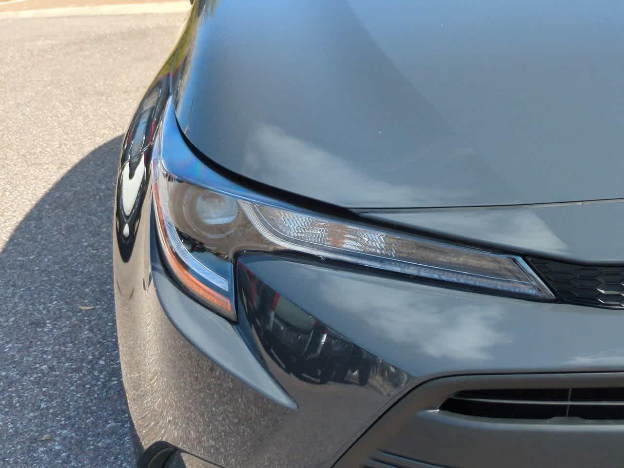 Toyota Corolla Le Fwd 4Dr Car - Thumbnail 11