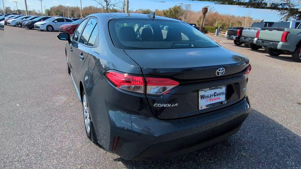 Toyota Corolla Le Fwd 4Dr Car - Thumbnail 2