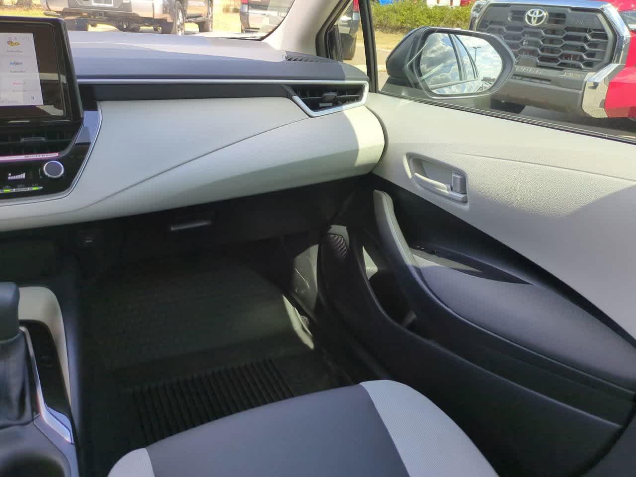 Toyota Corolla Le Fwd 4Dr Car - Thumbnail 17