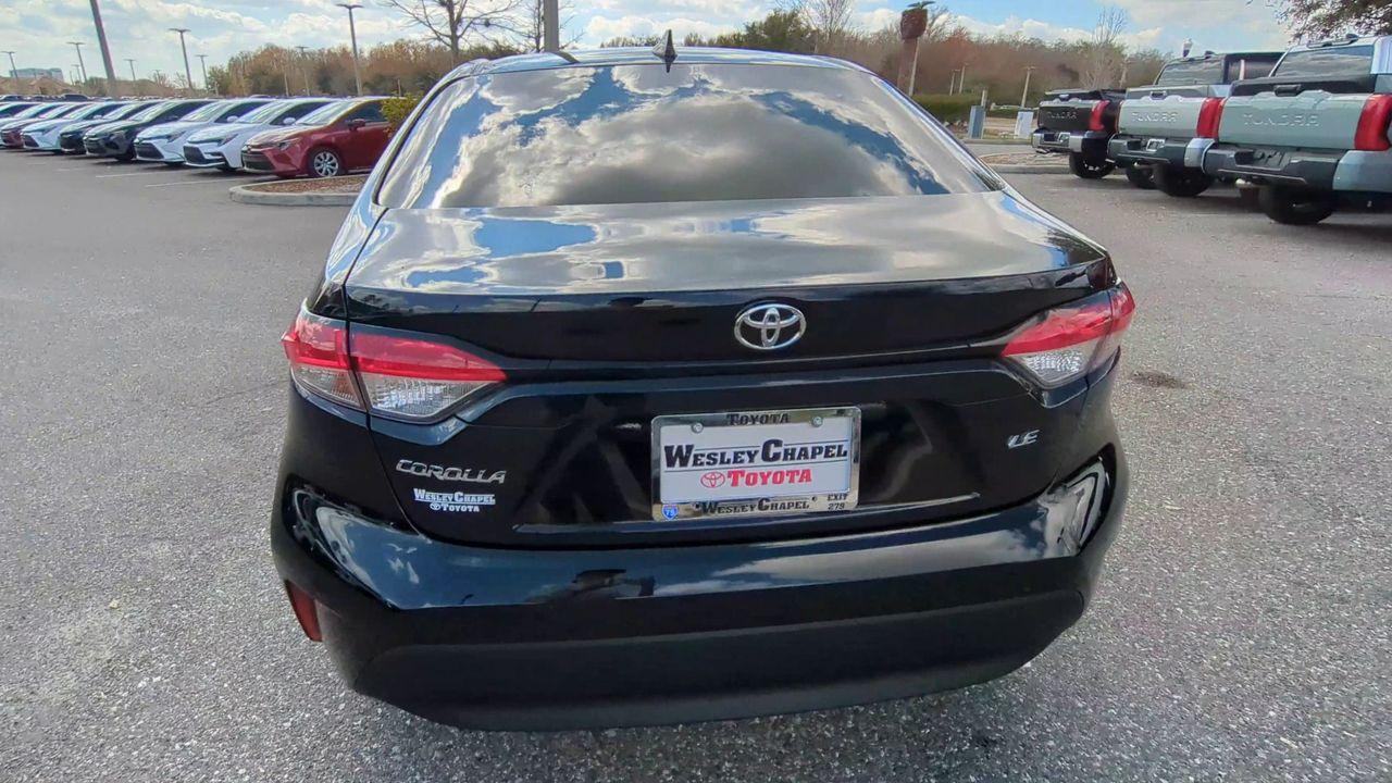 Toyota Corolla Le Fwd 4Dr Car - Thumbnail 2