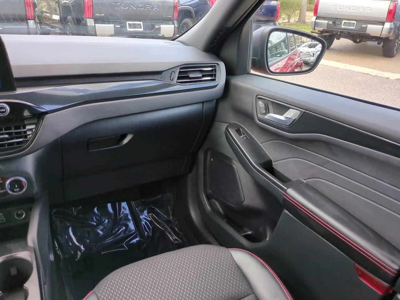 Ford Escape St-Line Awd - Thumbnail 17