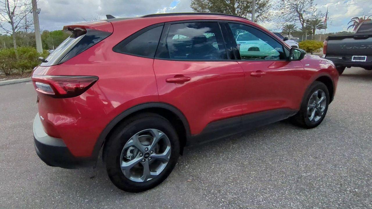 Ford Escape St-Line Awd - Thumbnail 2