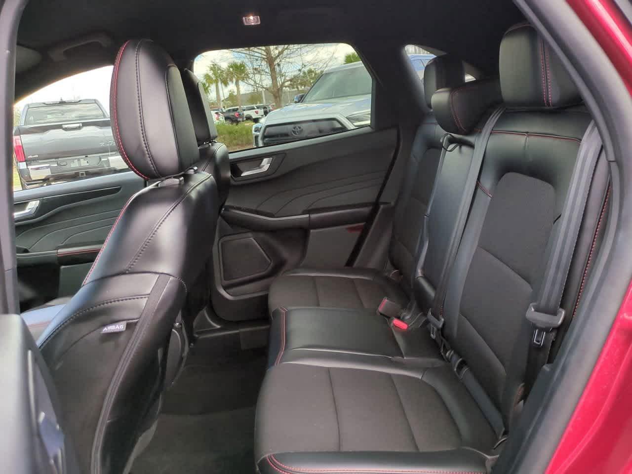 Ford Escape St-Line Awd - Thumbnail 14