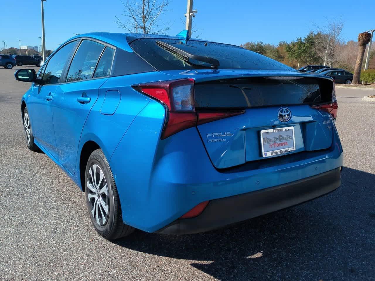 Toyota Prius Xle Awd - Thumbnail 4