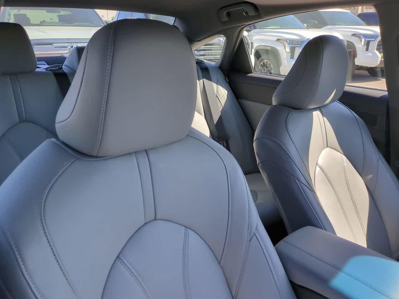 Toyota Avalon Hybrid Xle Fwd 4Dr Car - Thumbnail 8