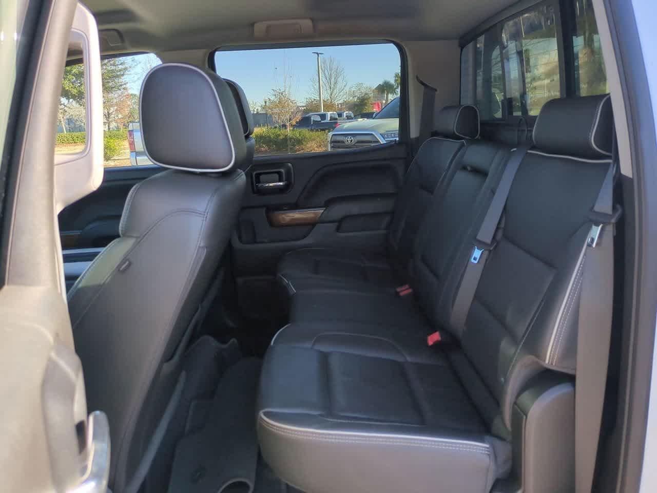 Chevrolet Silverado 1500 High Country Rwd Crew Cab - Thumbnail 14