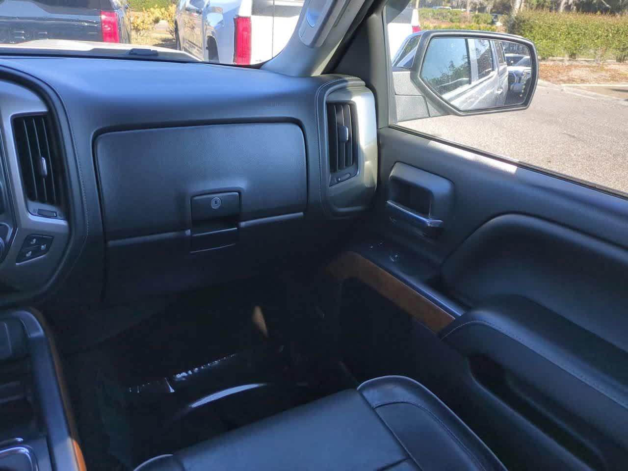 Chevrolet Silverado 1500 High Country Rwd Crew Cab - Thumbnail 17