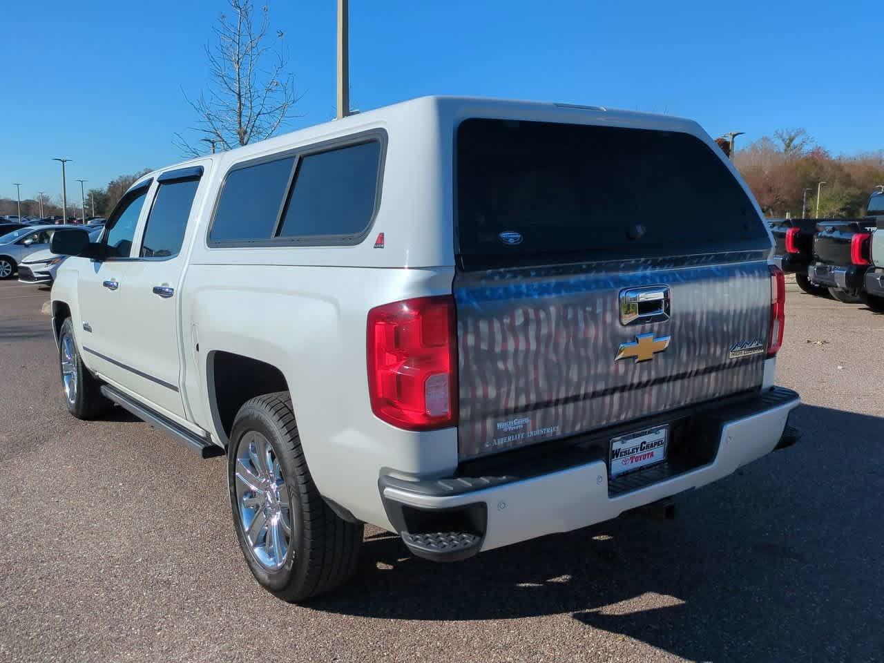 Chevrolet Silverado 1500 High Country Rwd Crew Cab - Thumbnail 5