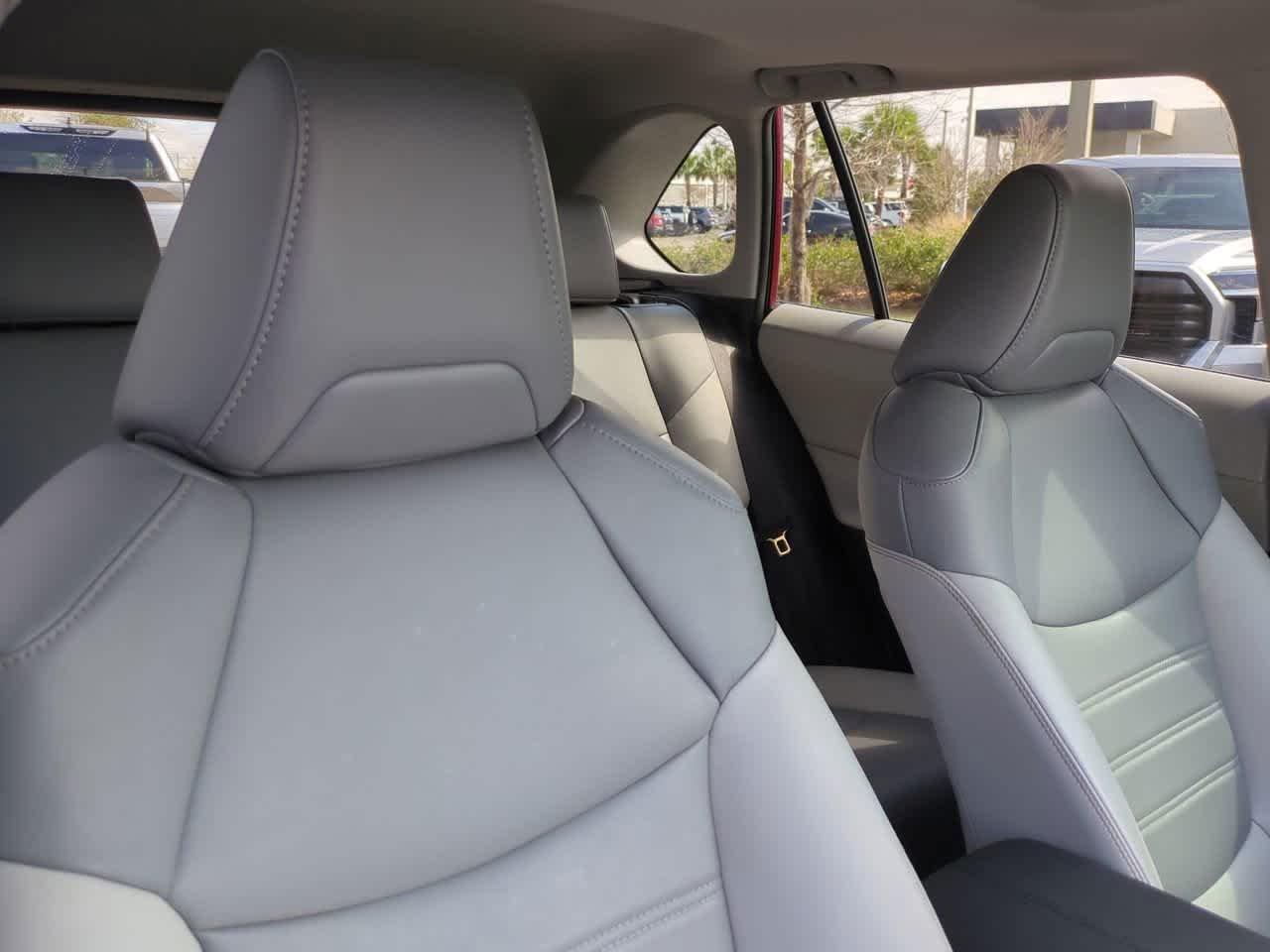 Toyota Rav4 Xle Premium Fwd Sport Utility - Thumbnail 8