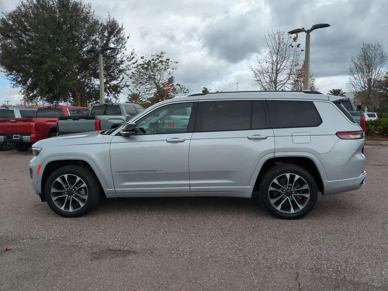 Jeep Grand Cherokee L Overland Rwd - Thumbnail 4