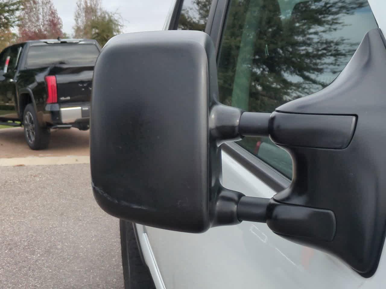 Nissan Titan Pro-4X 4Wd Crew Cab - Thumbnail 13