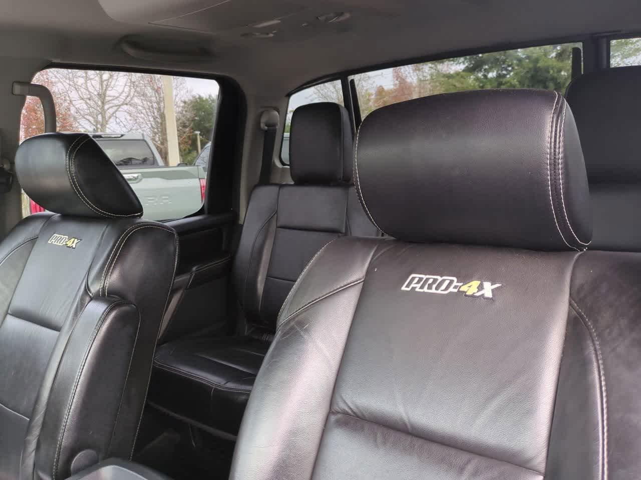 Nissan Titan Pro-4X 4Wd Crew Cab - Thumbnail 9