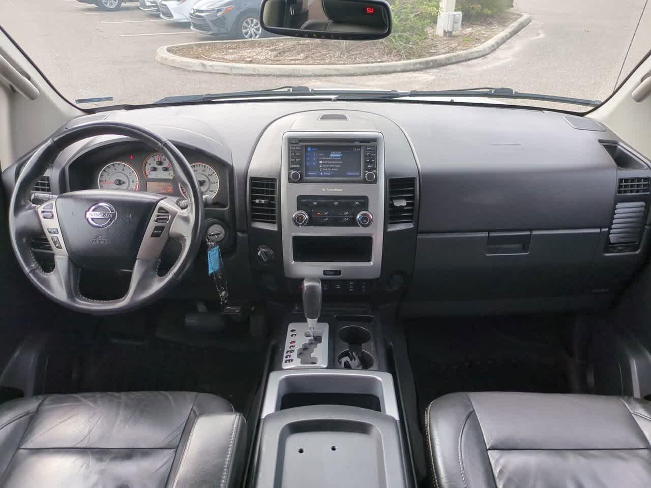 Nissan Titan Pro-4X 4Wd Crew Cab - Thumbnail 15