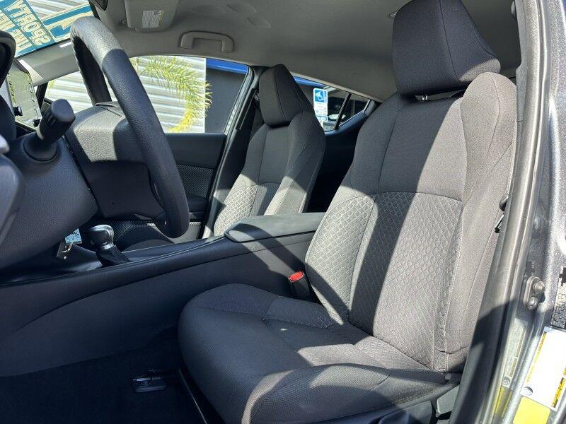 Toyota C-HR - Thumbnail 13