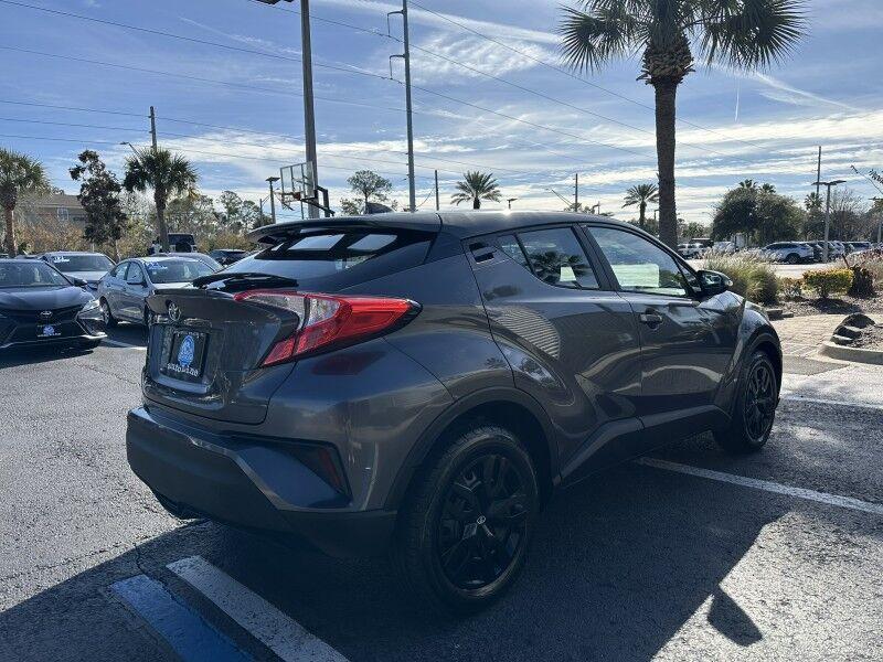 Toyota C-HR - Thumbnail 6