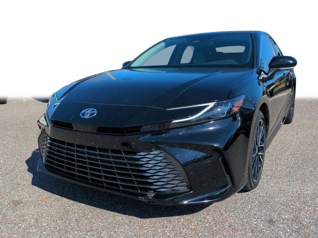 Toyota Camry Xle With Navigation - View 1