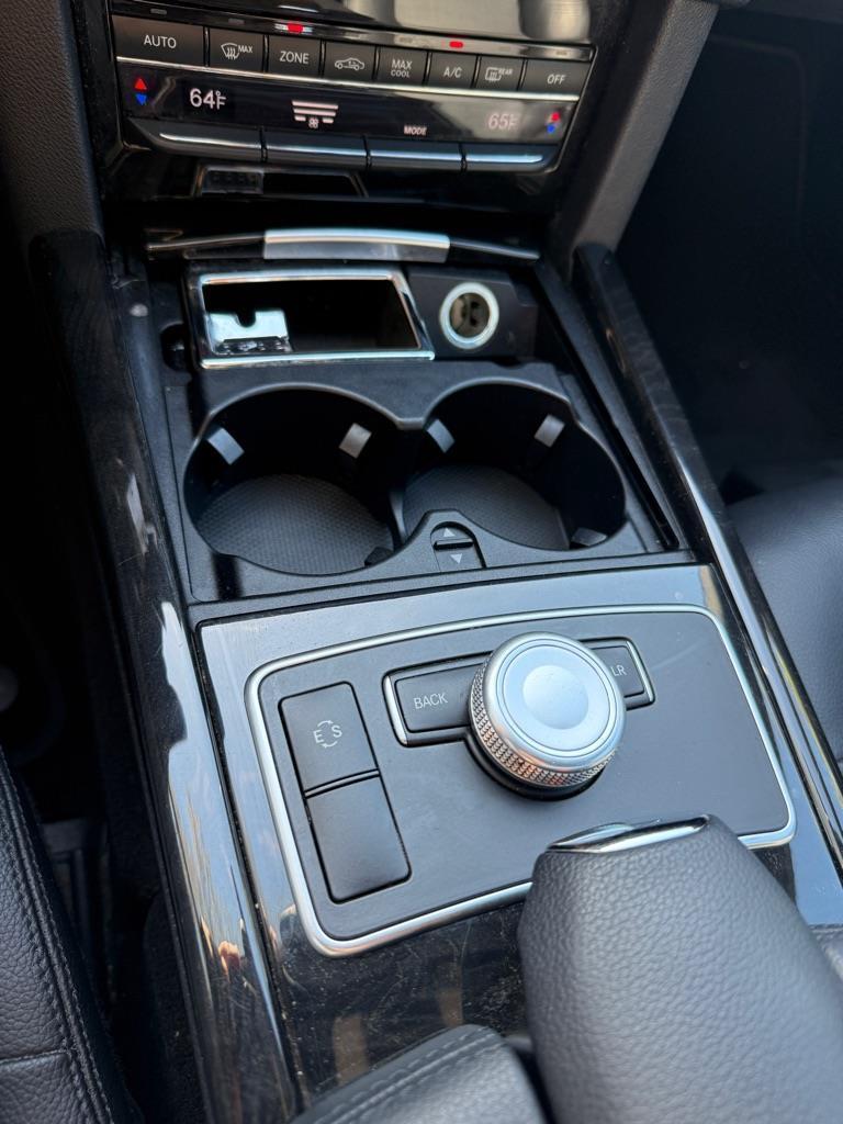 Mercedes-Benz E-Class E350 Sedan - Thumbnail 2