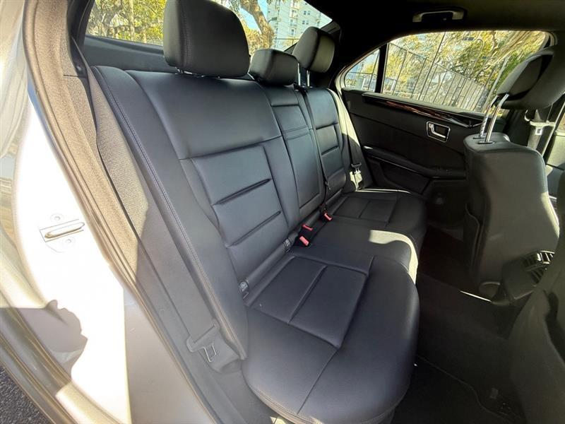 Mercedes-Benz E-Class E350 Sedan - Thumbnail 18