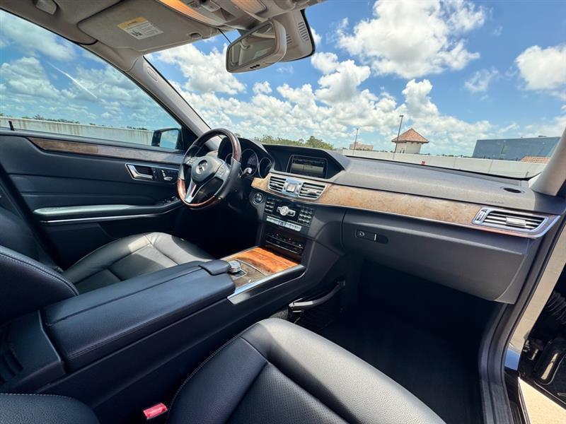 Mercedes-Benz E-Class E350 Sedan - Thumbnail 19