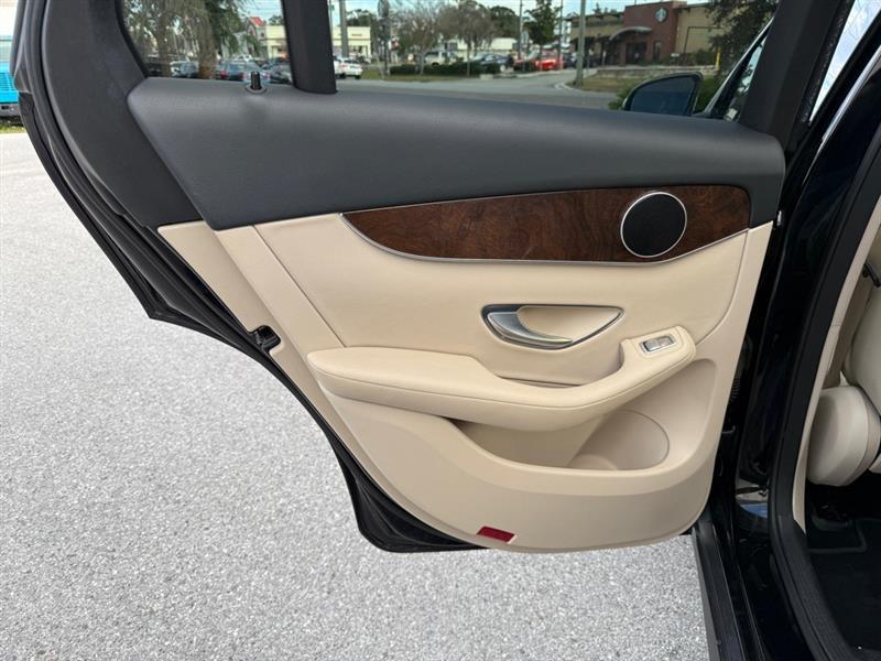 Mercedes-Benz Glc-Class Glc300 4Matic - Thumbnail 13