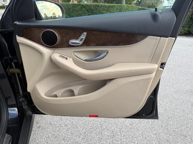 Mercedes-Benz Glc-Class Glc300 4Matic - Thumbnail 20