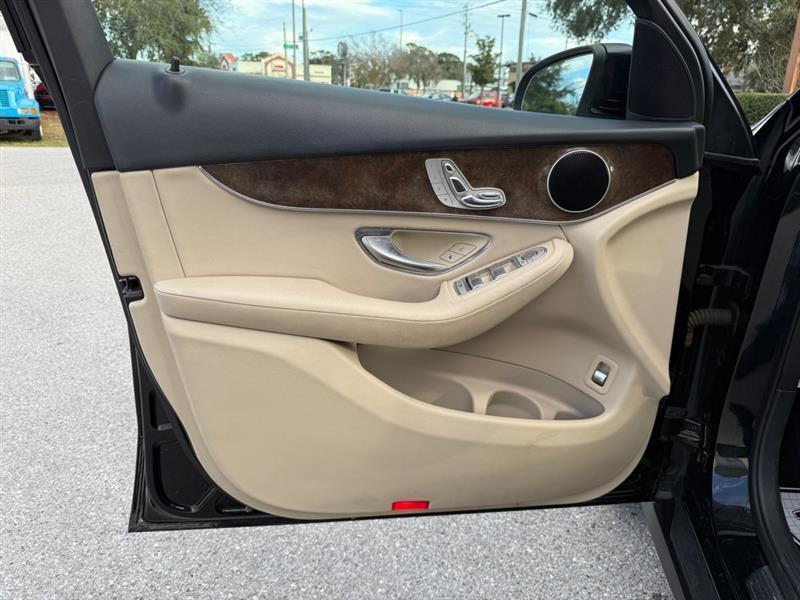 Mercedes-Benz Glc-Class Glc300 4Matic - Thumbnail 11