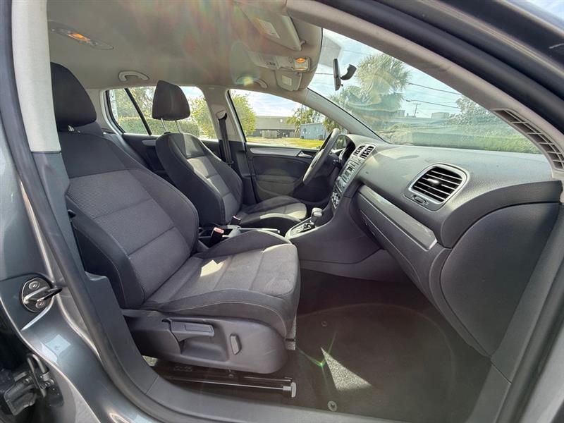 Volkswagen Golf 2.5L 4-Door Pzev - Thumbnail 17