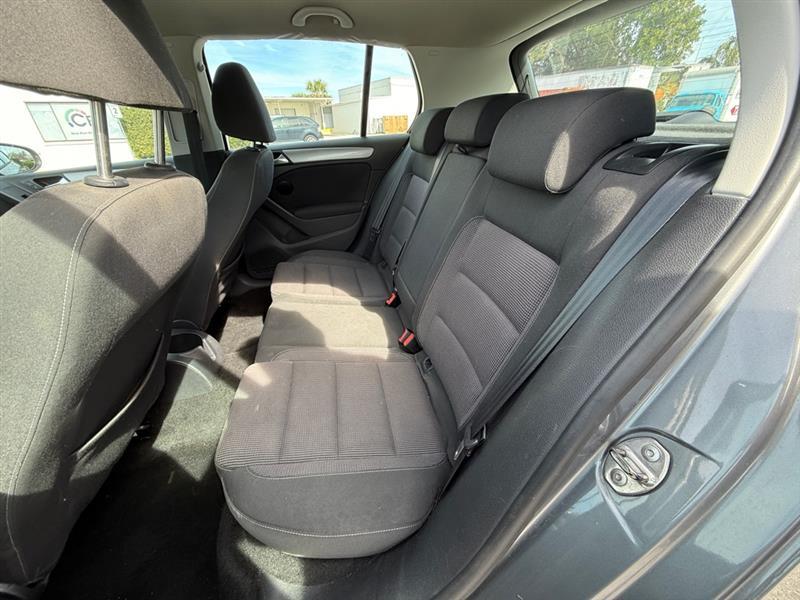 Volkswagen Golf 2.5L 4-Door Pzev - Thumbnail 12