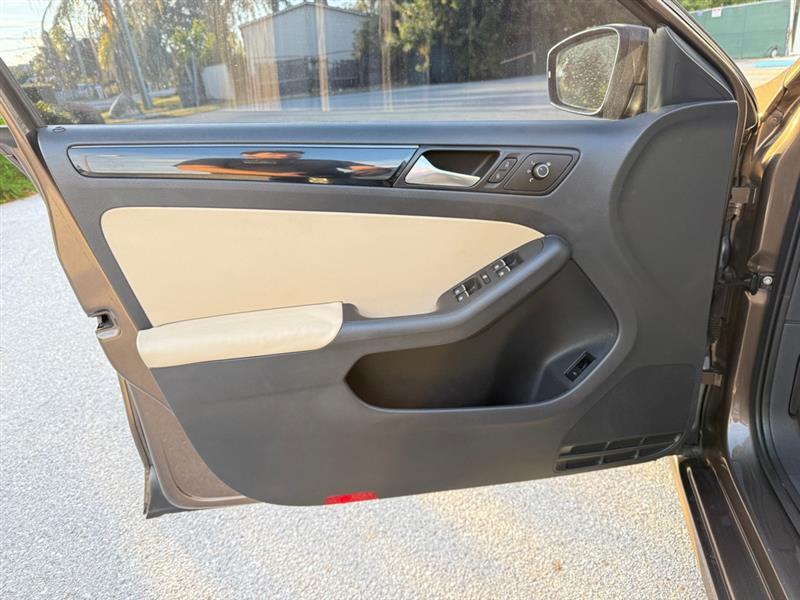 Volkswagen Jetta Tdi S 6A - Thumbnail 13