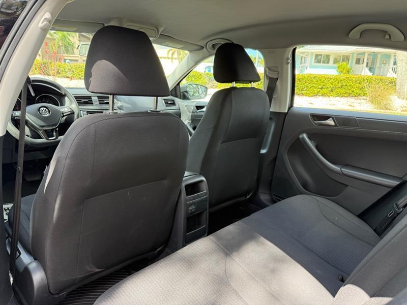 Volkswagen Jetta 1.4T S 6A - Thumbnail 14