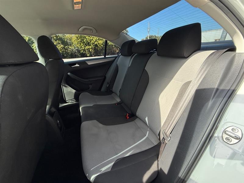 Volkswagen Jetta 1.4T S 6A - Thumbnail 11