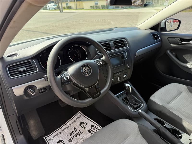 Volkswagen Jetta 1.4T S 6A - Thumbnail 9