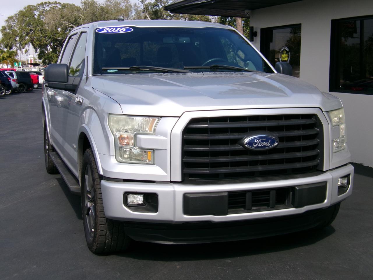 Ford F-150Xlt Supercrew 5.5-Ft. Bed 2Wd - Thumbnail 7