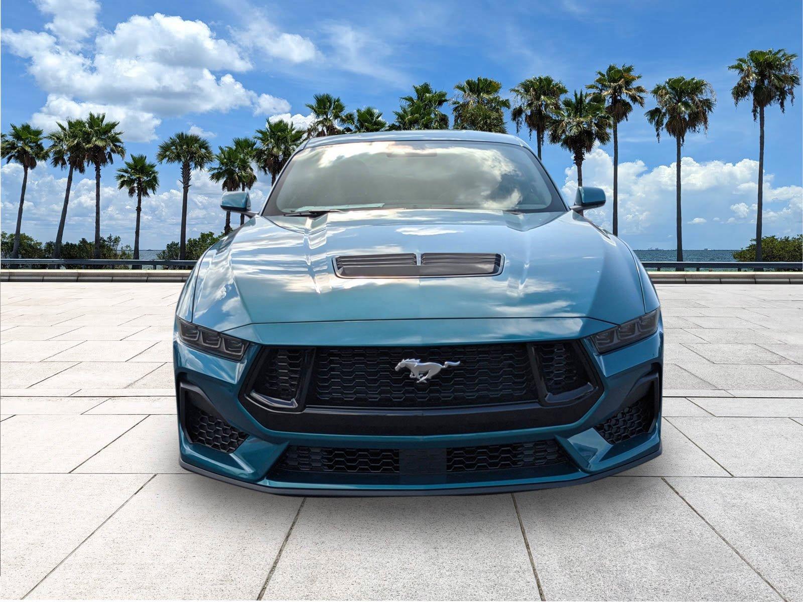 Ford Mustang Gt Premium - Thumbnail 4