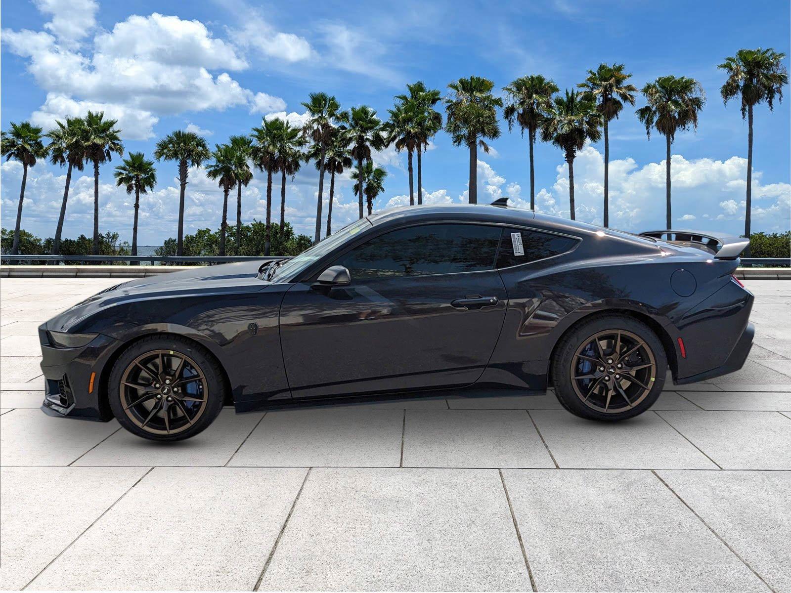 Ford Mustang Dark Horse - Thumbnail 5