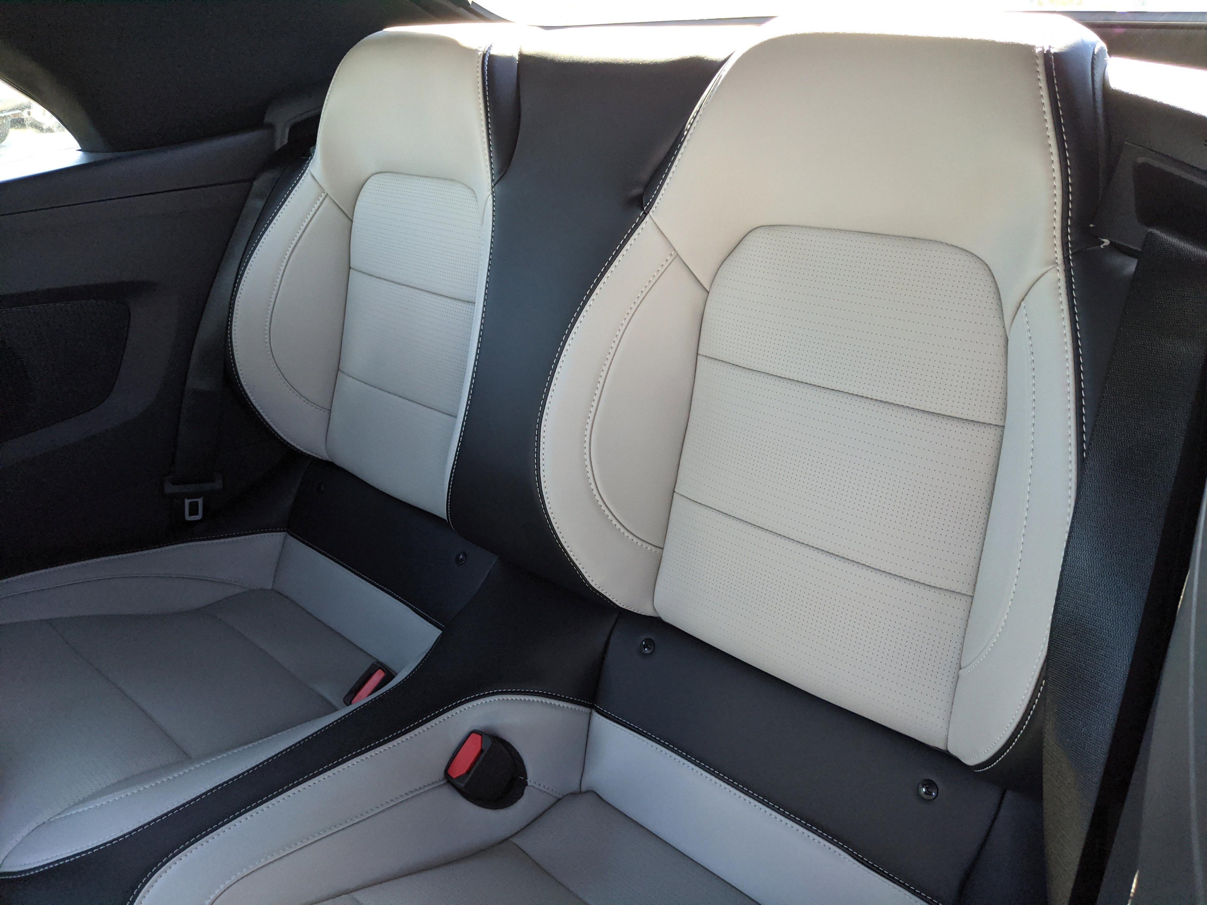 Ford Mustang Ecoboost Premium - Thumbnail 17