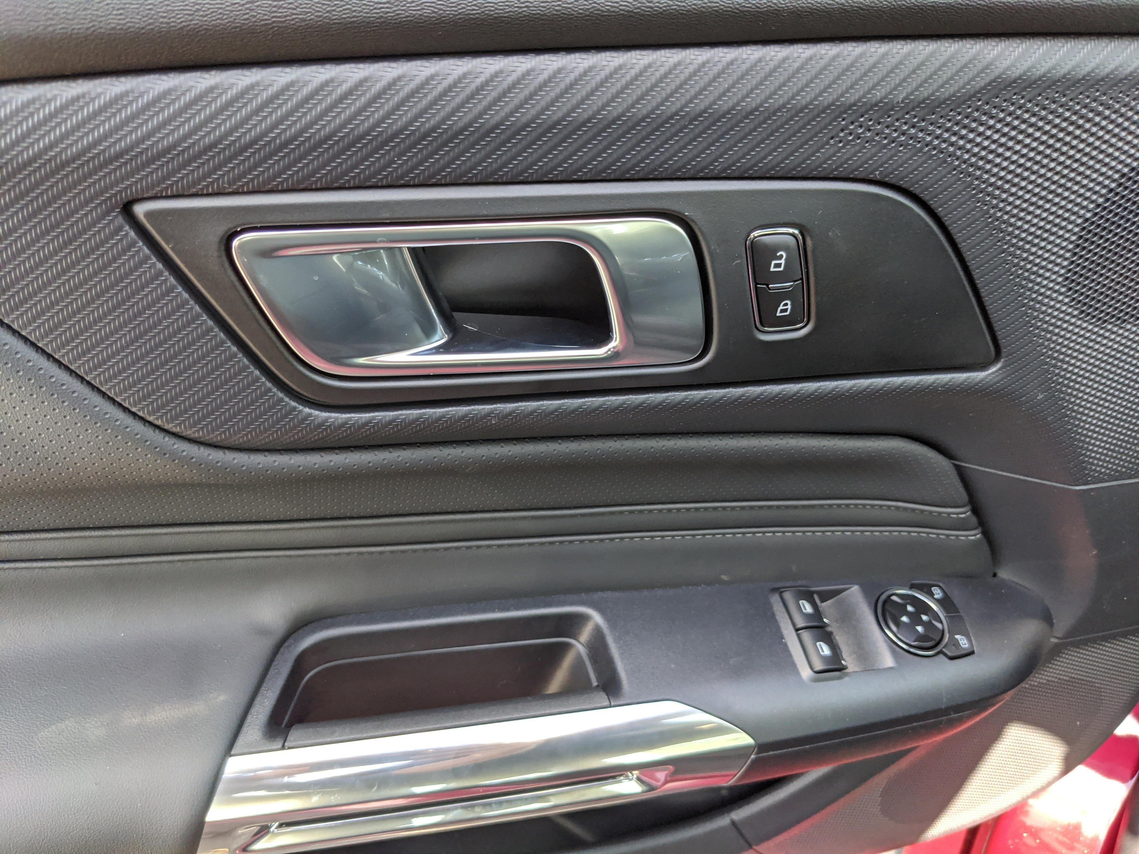 Ford Mustang Ecoboost Premium - Thumbnail 18