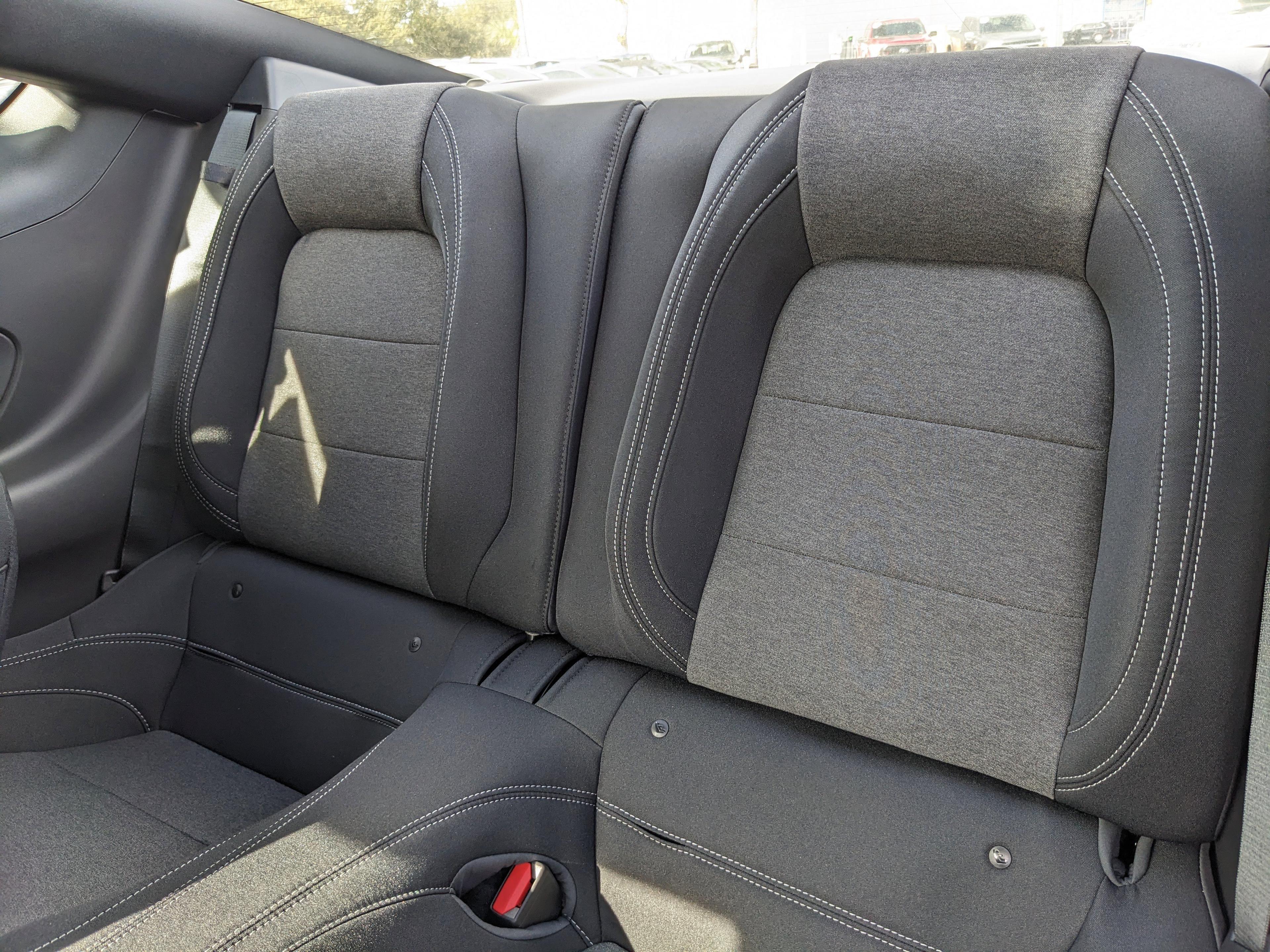 Ford Mustang Ecoboost - Thumbnail 17