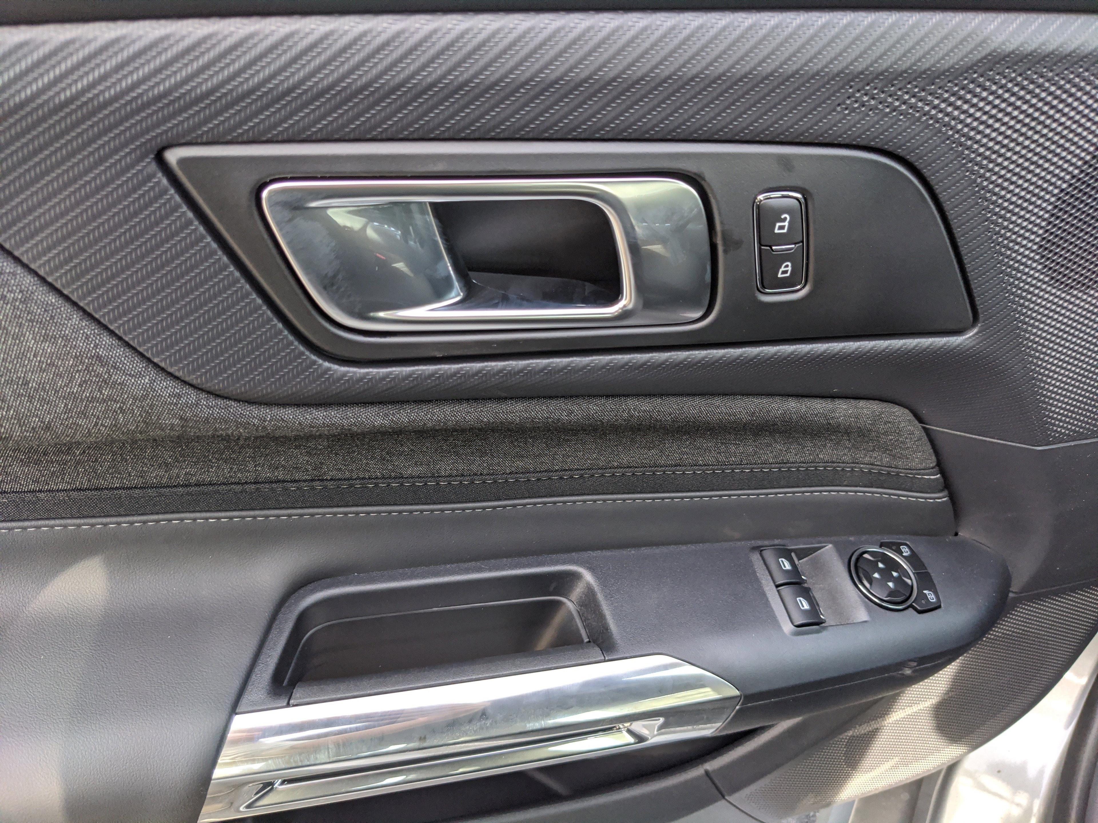 Ford Mustang Ecoboost - Thumbnail 18