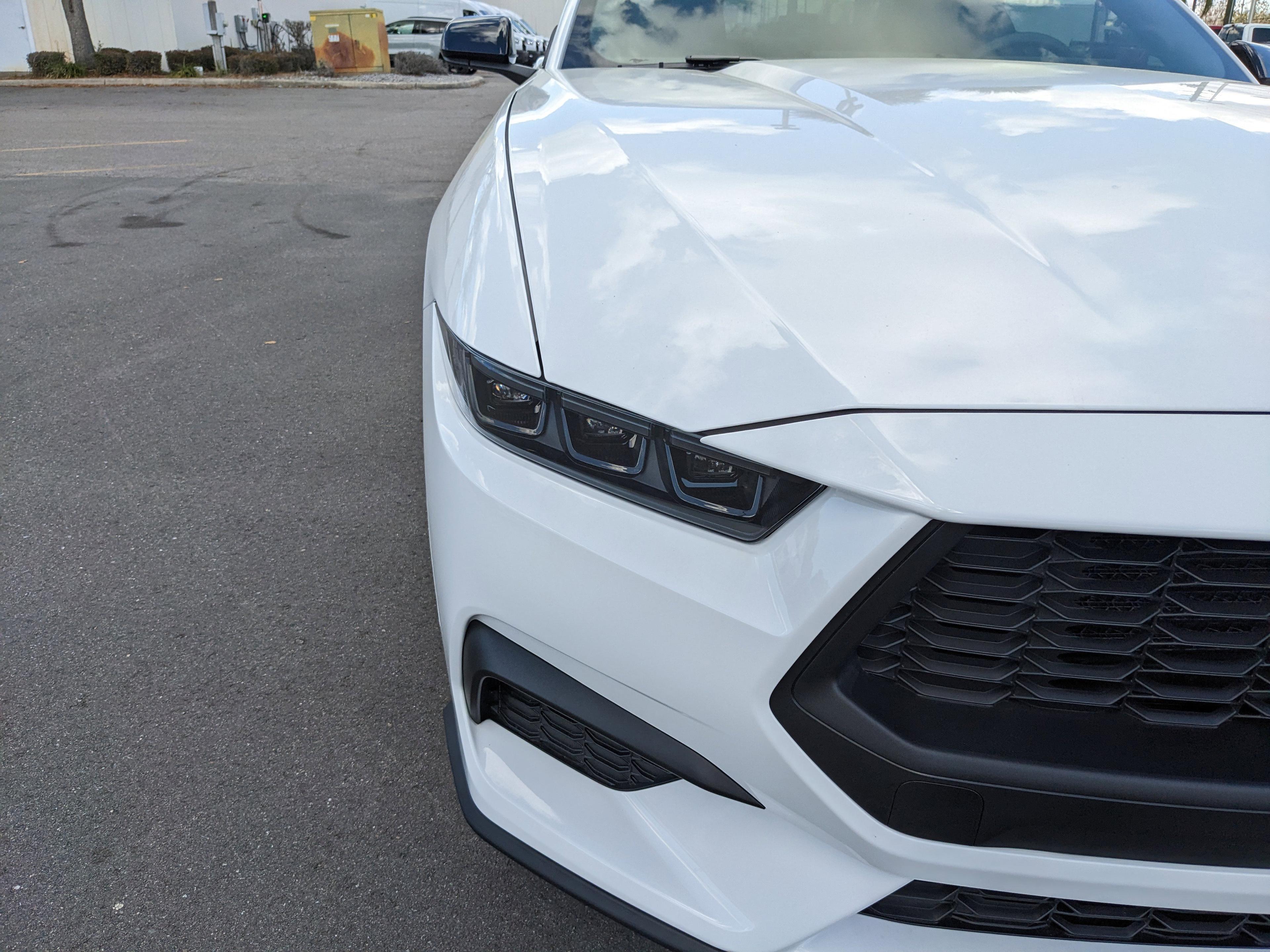 Ford Mustang Ecoboost - Thumbnail 11