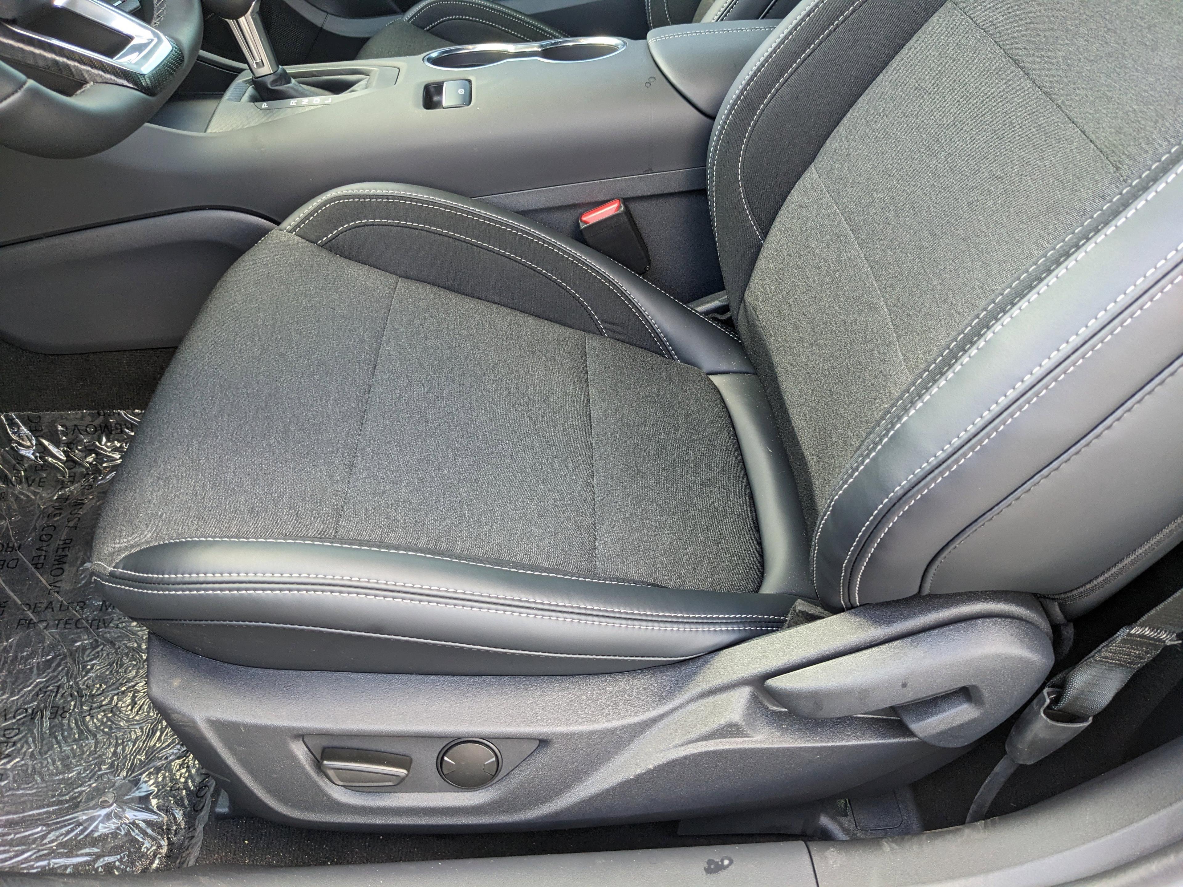 Ford Mustang Ecoboost - Thumbnail 15