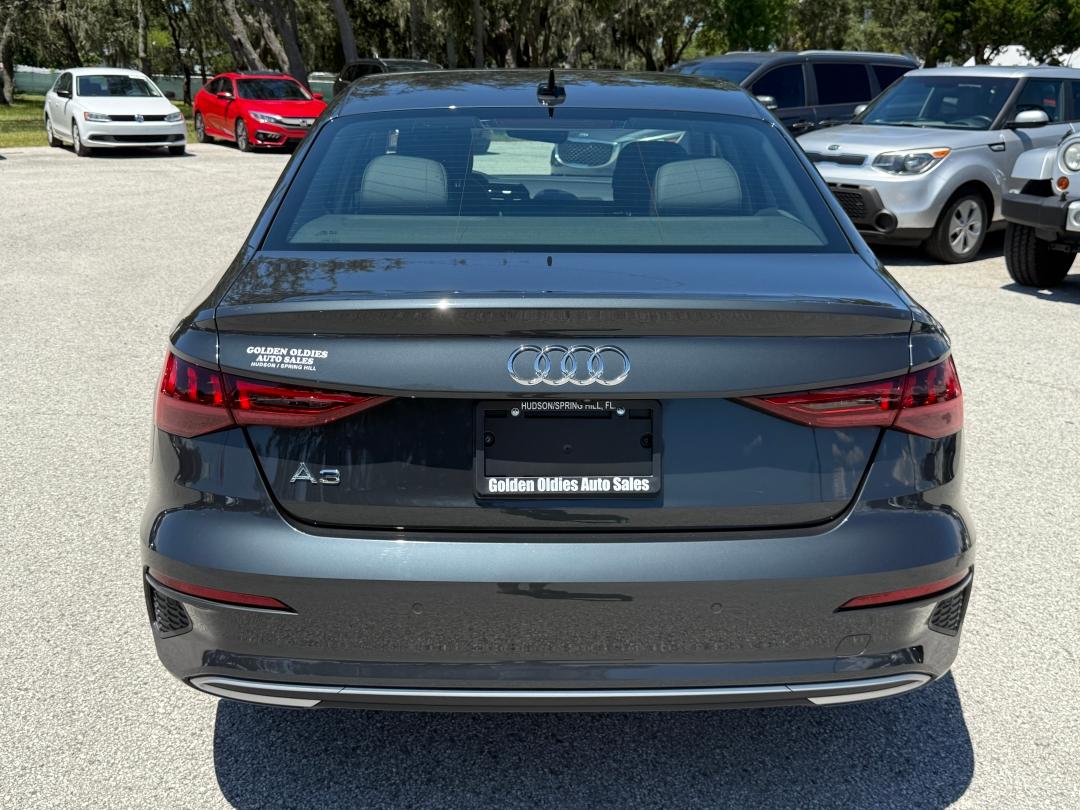 Audi A3 Premium - Thumbnail 4