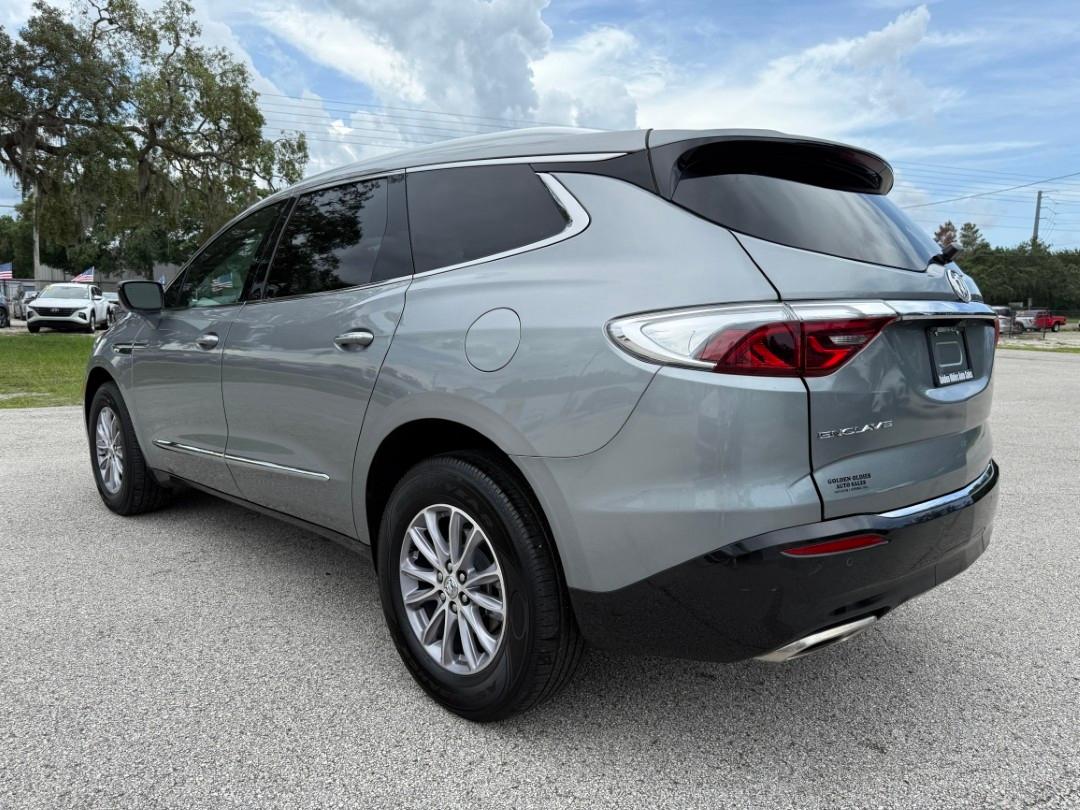 Buick Enclave Premium - Thumbnail 3